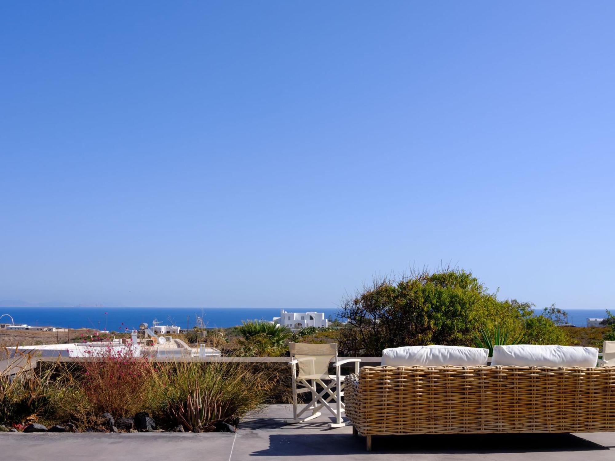 Home Of Lilies Fira  Exterior foto