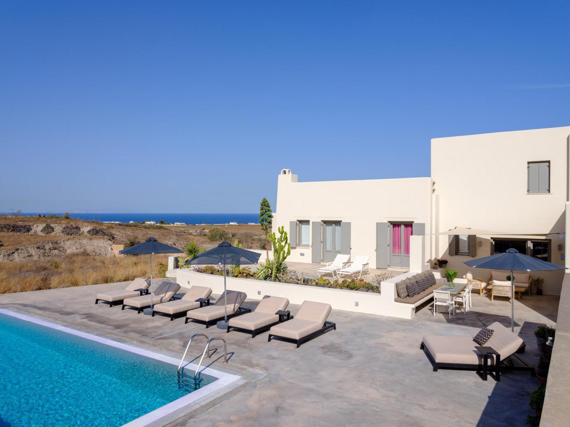 Home Of Lilies Fira  Exterior foto
