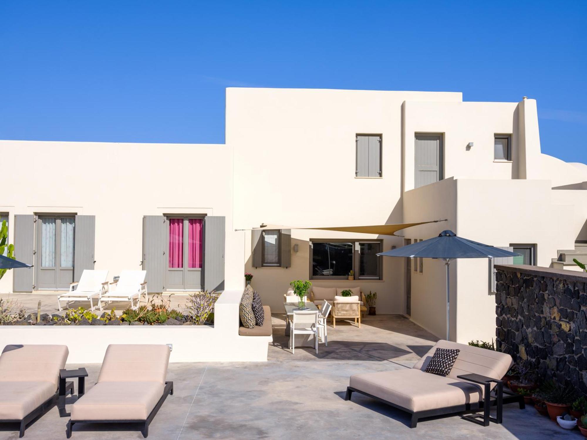Home Of Lilies Fira  Exterior foto