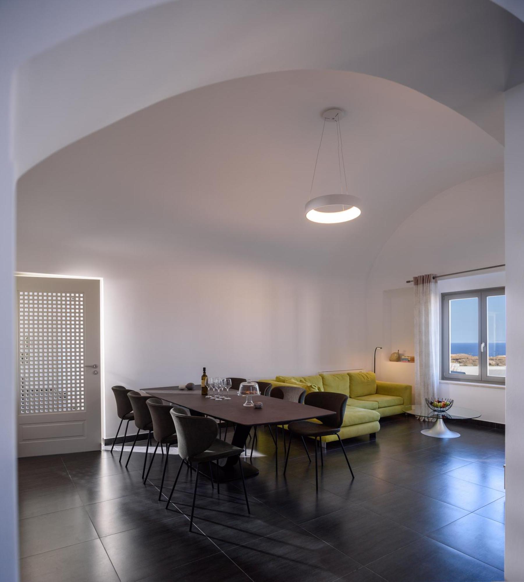 Home Of Lilies Fira  Exterior foto