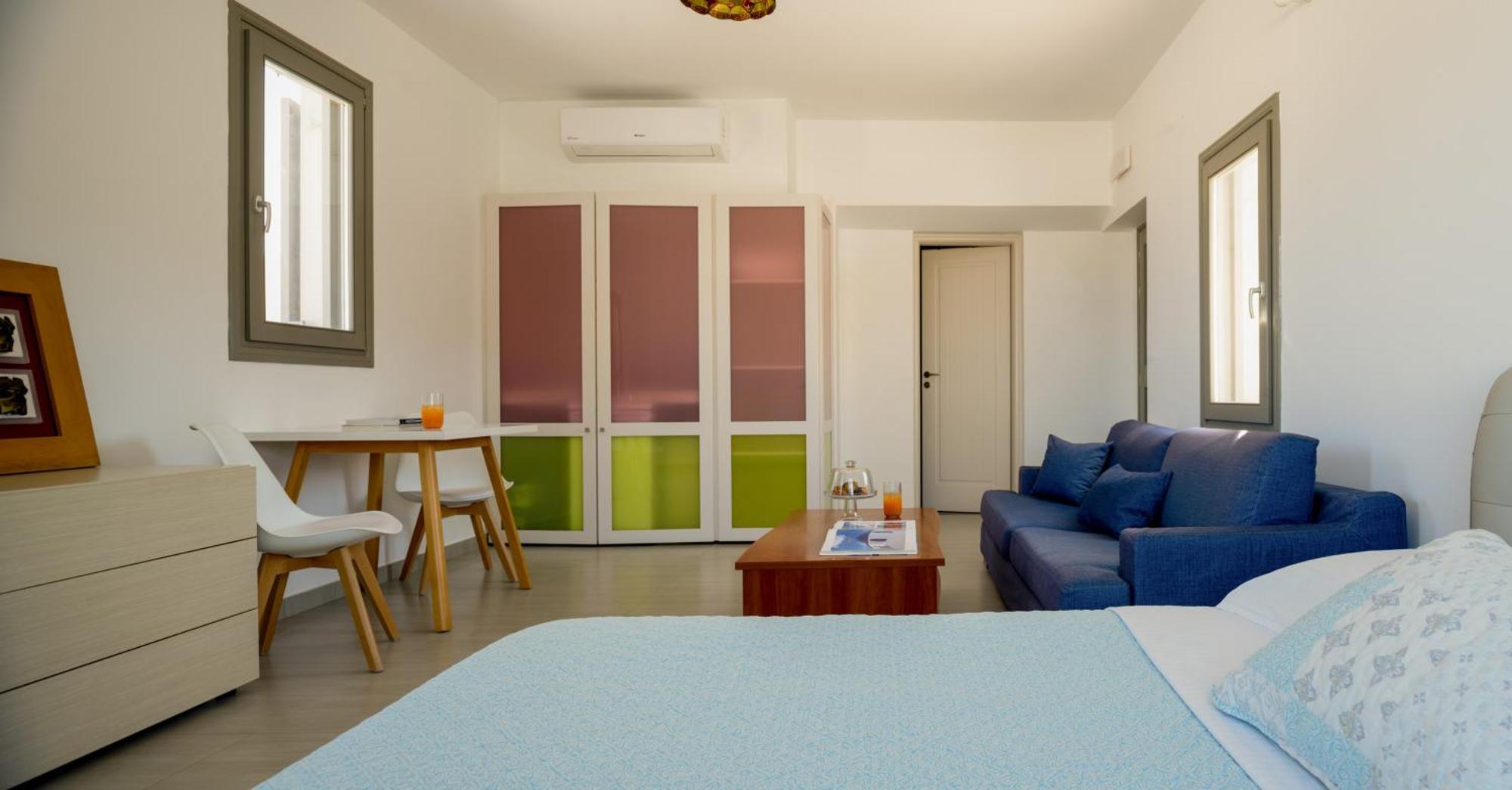 Home Of Lilies Fira  Exterior foto