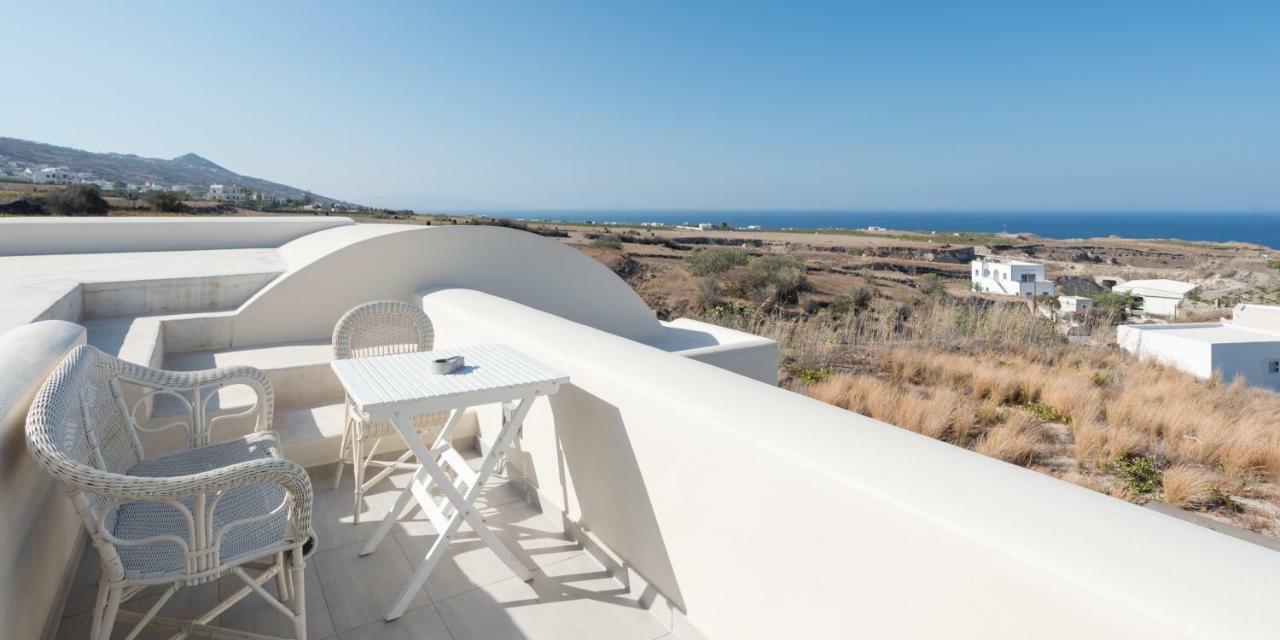 Home Of Lilies Fira  Exterior foto
